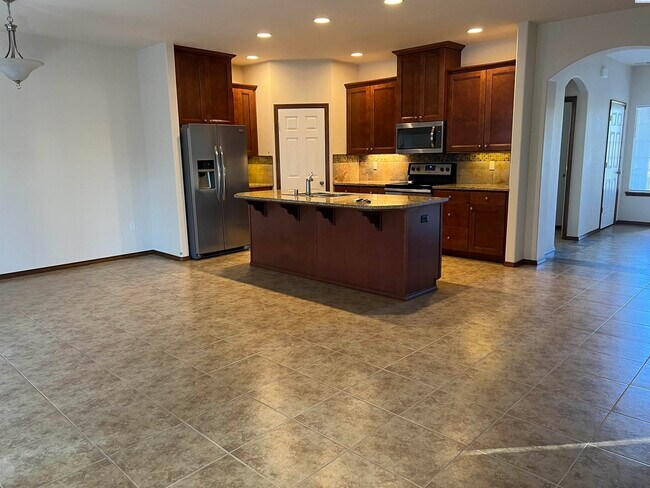 Building Photo - 337 Temple Meadow Ln