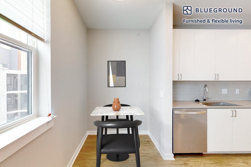 Building Photo - 2 E Joppa Rd