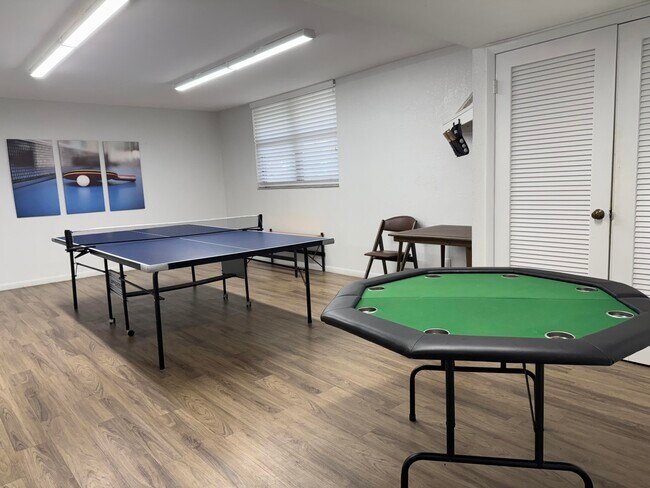 Building Photo - 2430 Deer Creek Country Club Blvd