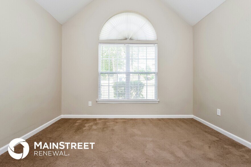 Building Photo - 400 Canoga Ct