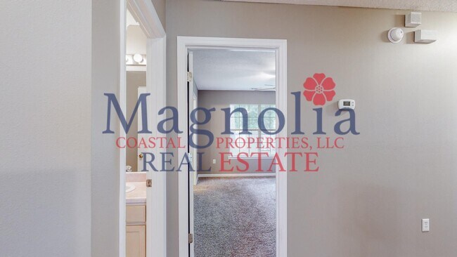 Building Photo - 3 Bedroom 2 Bathroom Home - Hope Creek Subdivision - Richmond Hill