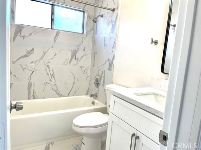 Building Photo - 2728 Crestmoore Pl