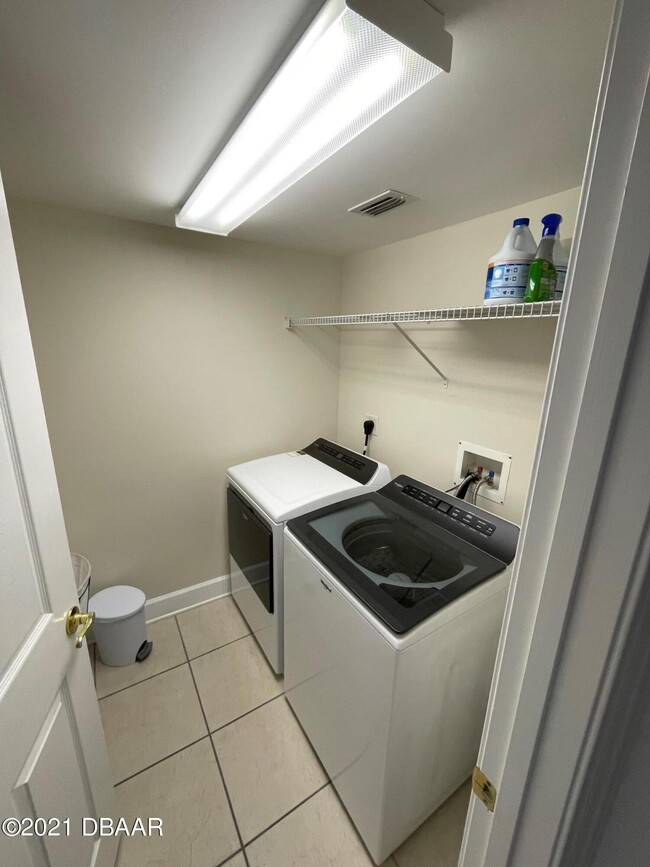 Building Photo - 2055 S Atlantic Ave