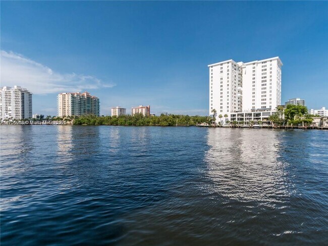 Building Photo - 888 Intracoastal Dr