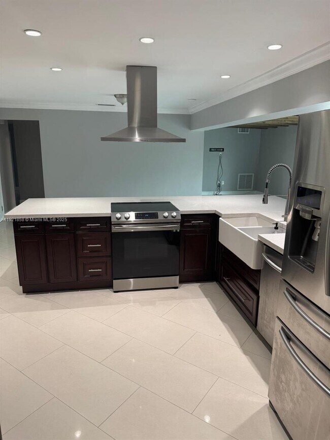 Building Photo - 1804 SW 102nd Ct