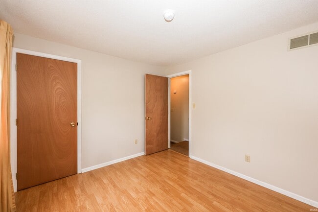 Building Photo - 7104 Tanbark Ln