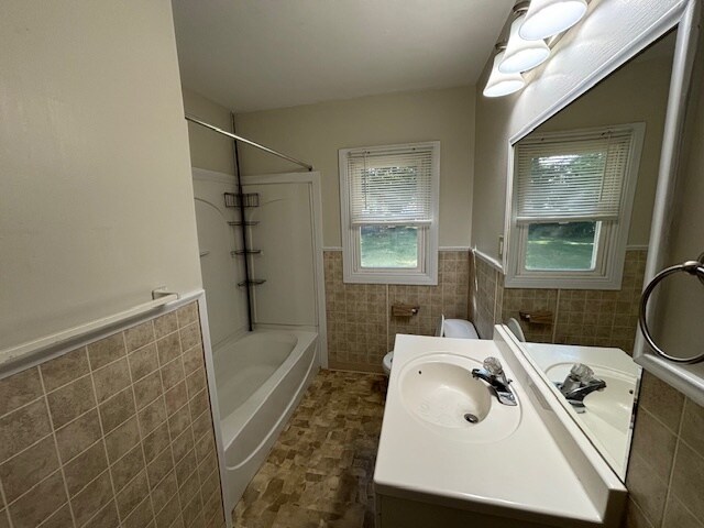 Bathroom - 1315 Hammond St