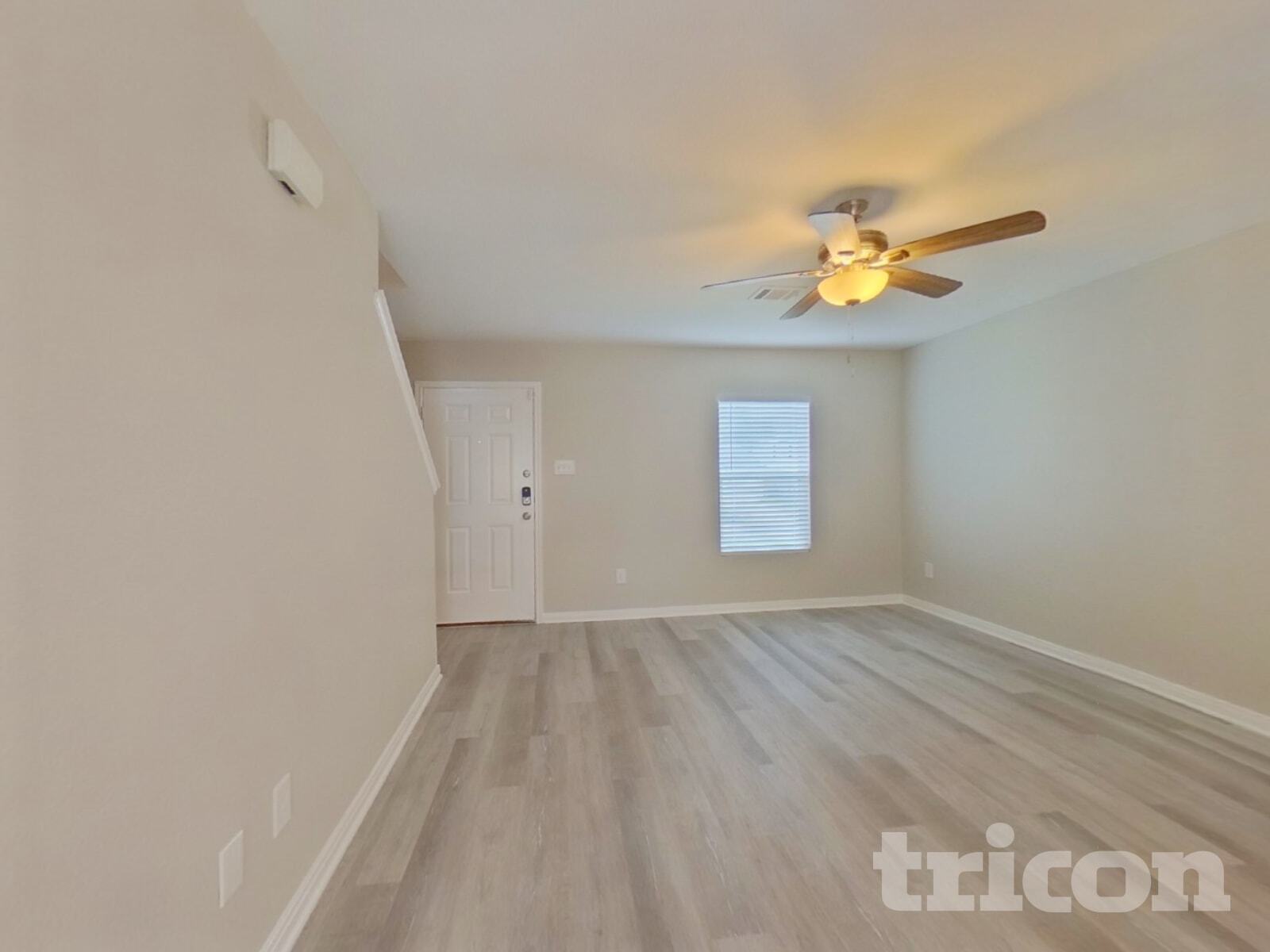 Building Photo - 15684 Del Norte Dr