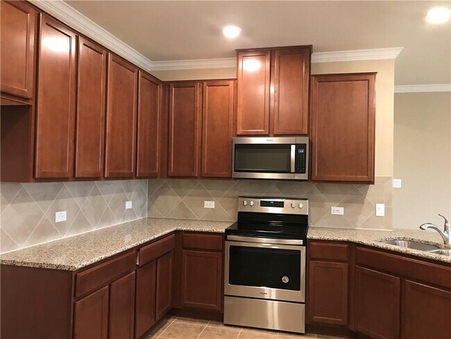 Building Photo - 16615 Brogan Ln