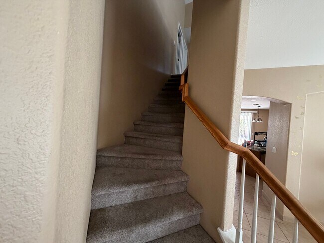 Building Photo - 12 Jackdaw Ct