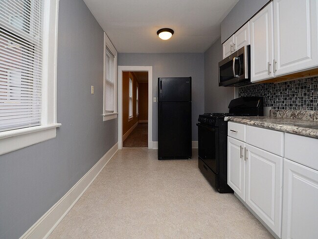 Building Photo - 26 S 6th St