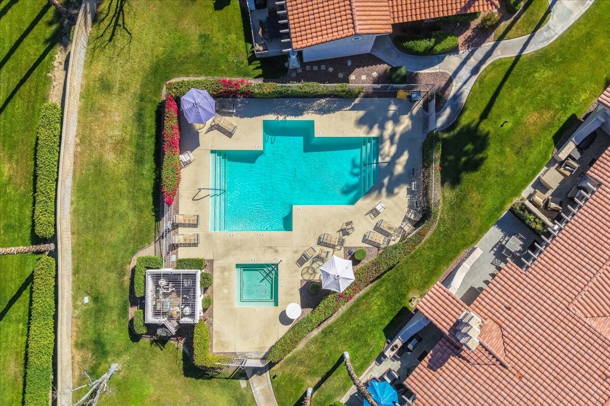 Building Photo - 2701 E Mesquite Ave