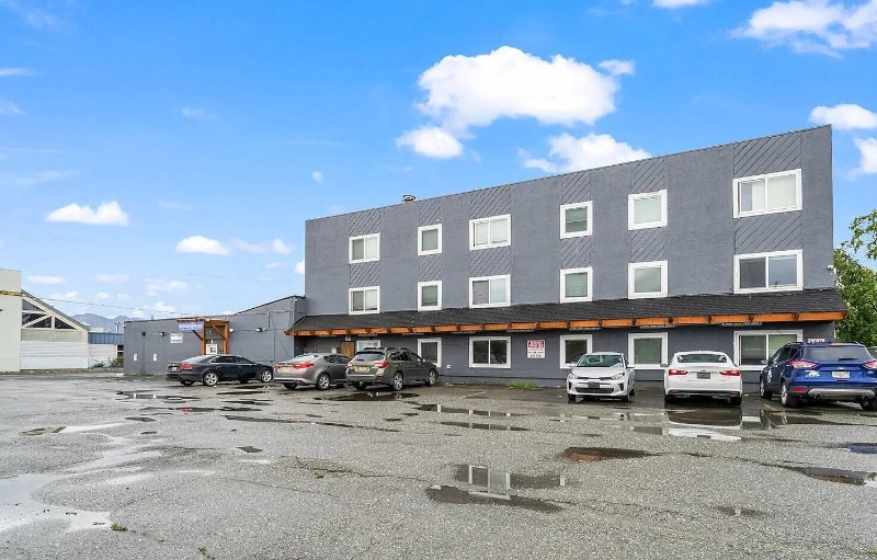Building Photo - 618 Gambell St