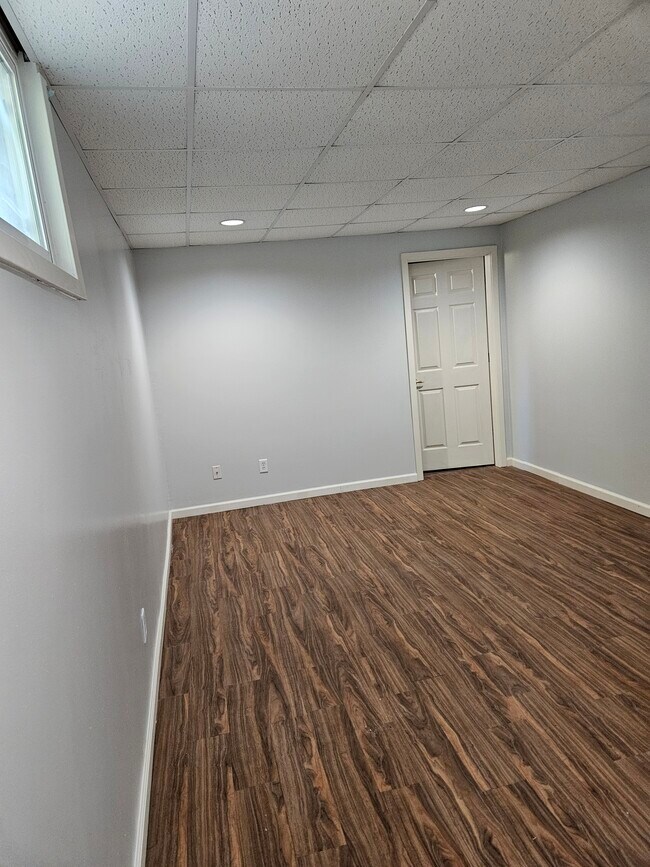 Building Photo - 120 Periwinkle Way