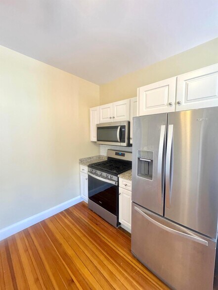 Building Photo - 86 Morrison Ave