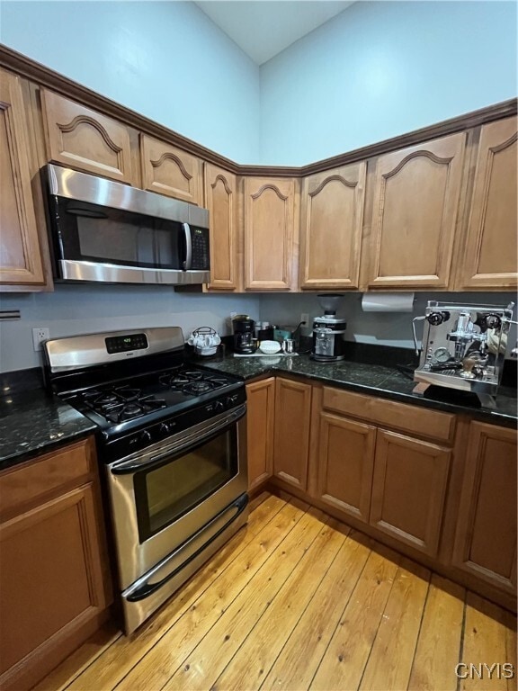 Building Photo - 2 W Park Row