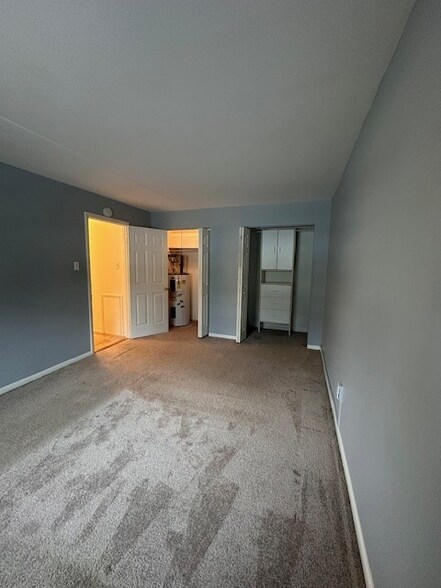 Building Photo - 2703 Eagle Rd