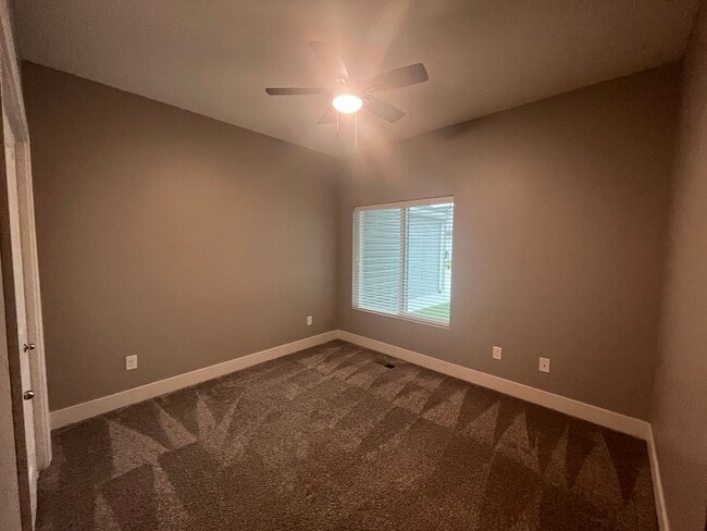 Building Photo - 5080 W Stampede Ln