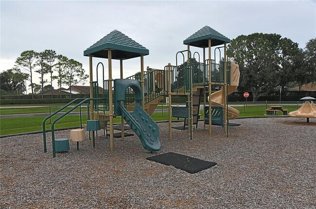 Building Photo - 27037 Palmbrook Ct
