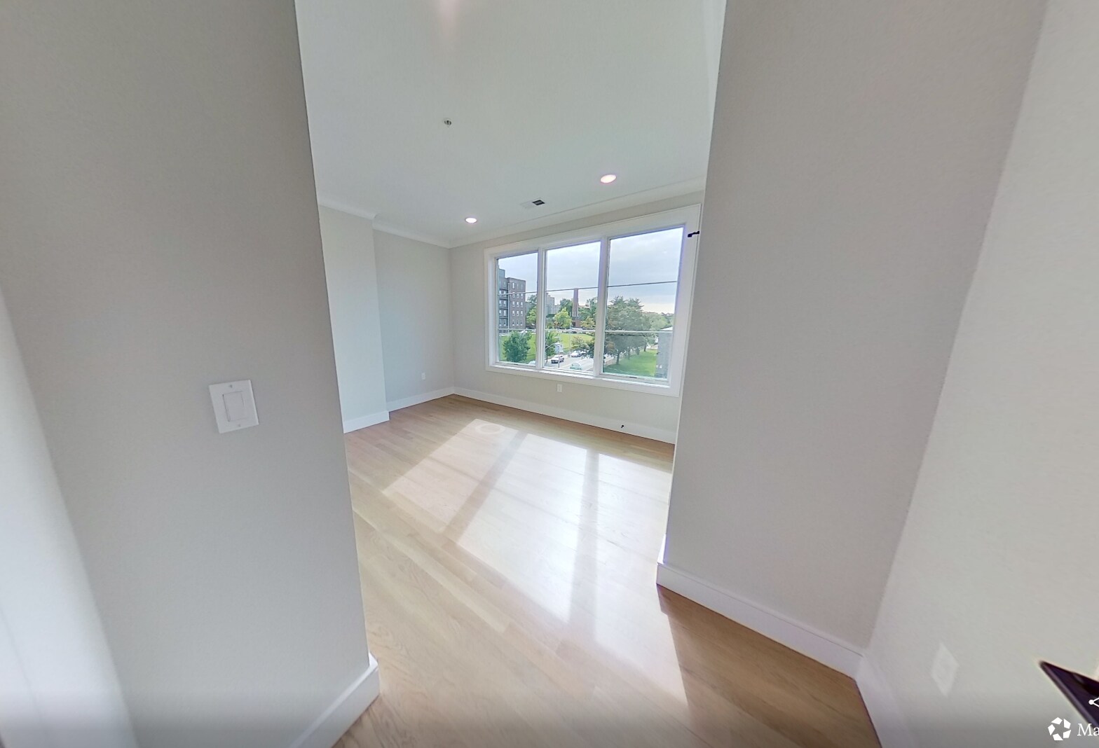 Building Photo - 100 Warren St