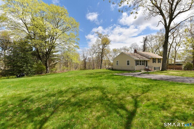 Building Photo - 18 Old Young St