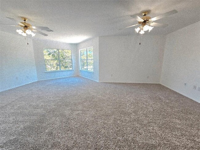 Building Photo - 1002 Keeshond Pl