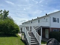 Building Photo - 608 Sunberry St