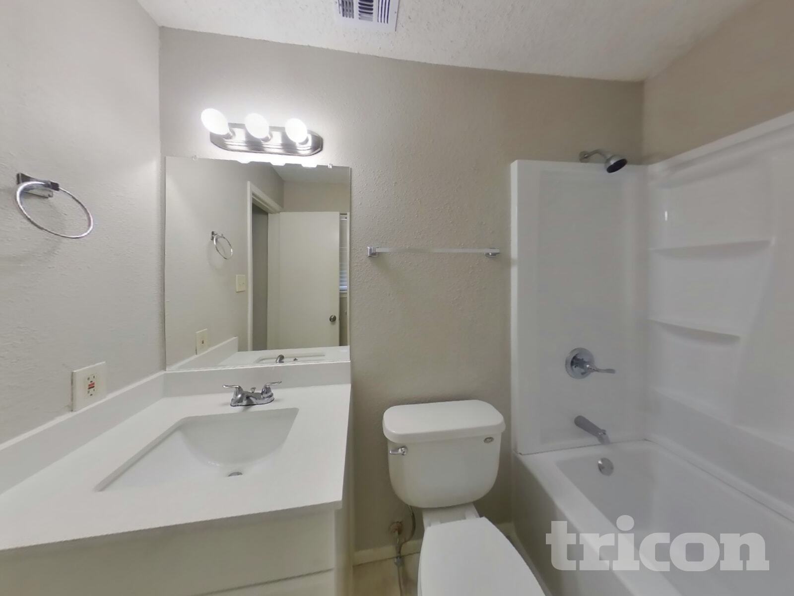 Building Photo - 810 Dogwood Dr