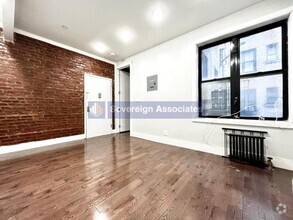 Building Photo - 2 bedroom in New York NY 10034