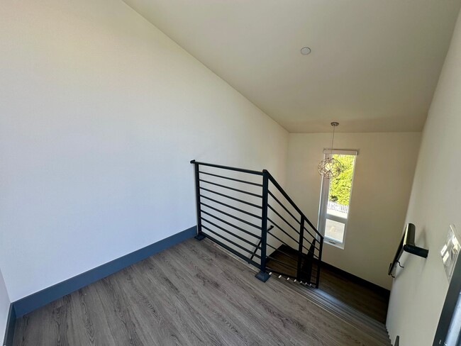 Building Photo - 6437-39 West 86th NEW 4 BED 4 BATH + ROOF ...