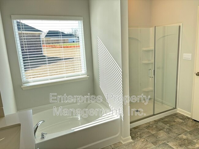 Building Photo - 80 Burr Oak Cv