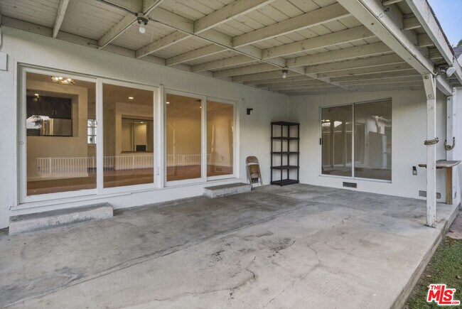 Building Photo - 12811 Cumpston St