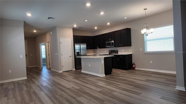 Building Photo - 445 Silverbell Trl