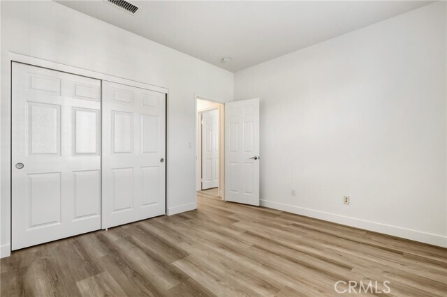 Building Photo - 6 Sutton