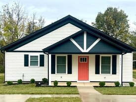 Building Photo - 2217 Kenwood Blvd SE