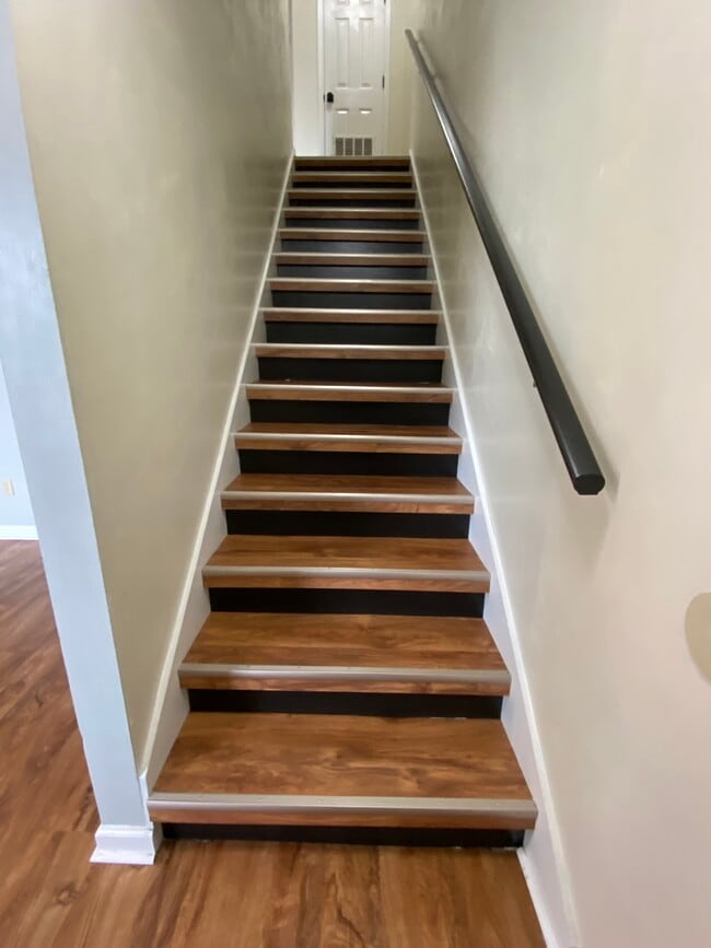 Building Photo - 97 Bass St