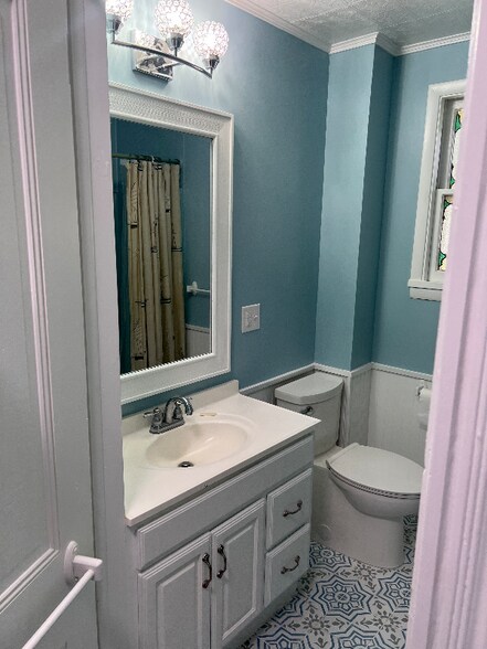 Building Photo - 92 Spring Garden St