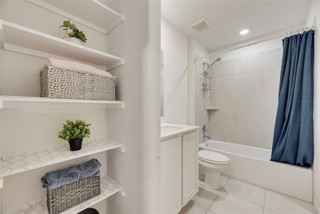 Building Photo - 2506 Kingfisher St