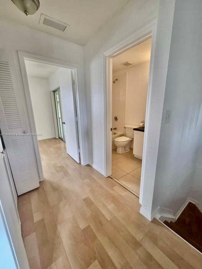 Building Photo - 2184 NE 167th St