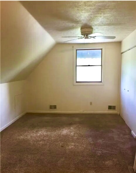 Space 1 - 276 Merriman Rd