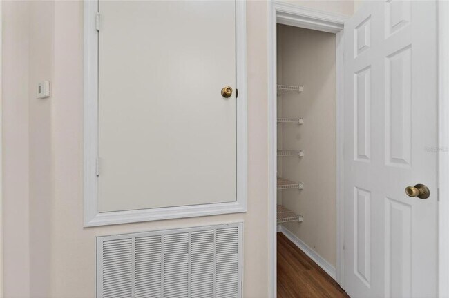 Building Photo - 30132 Mossbank Dr