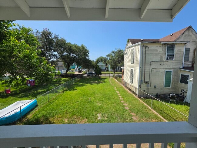 Building Photo - 3716 Avenue O