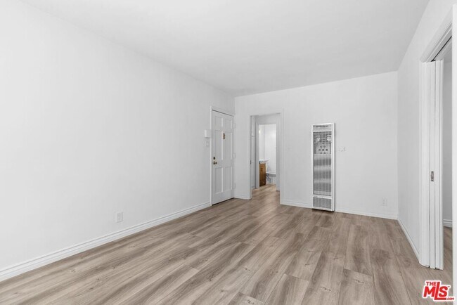 Building Photo - 727 Crenshaw Blvd