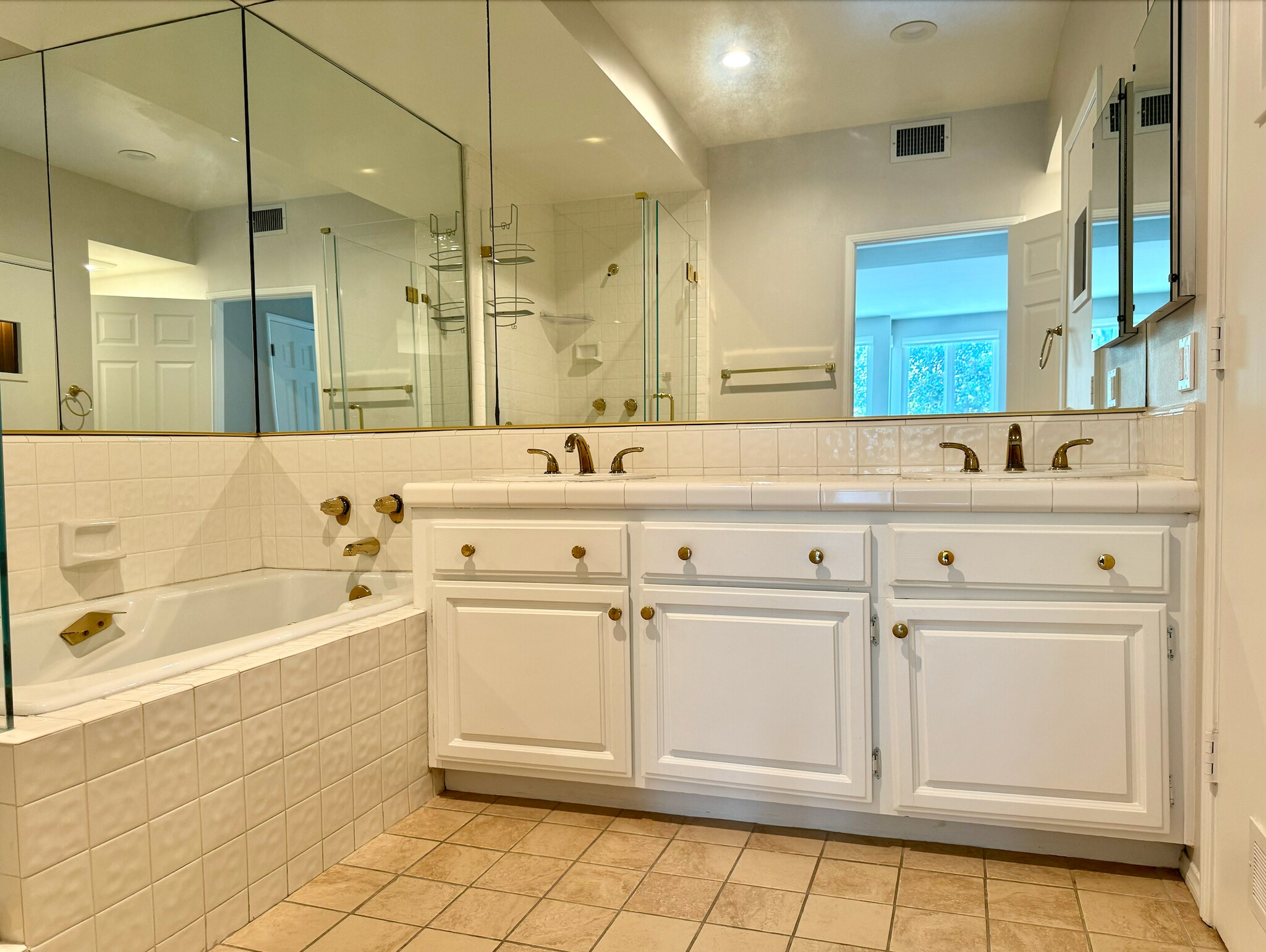 Building Photo - 1930 S Beverly Glen Blvd