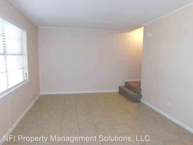 Building Photo - 3 br, 1.5 bath House - 5820 Sanders Street...