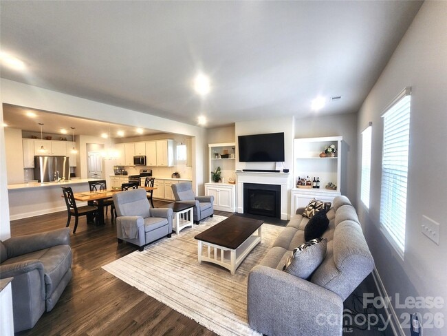 Building Photo - 4005 Puddle Pond Rd