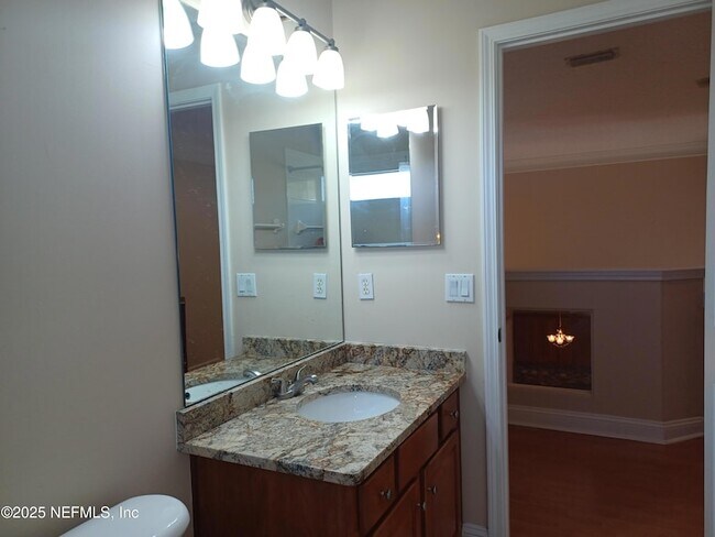 Building Photo - 4463 Ecton Ln E