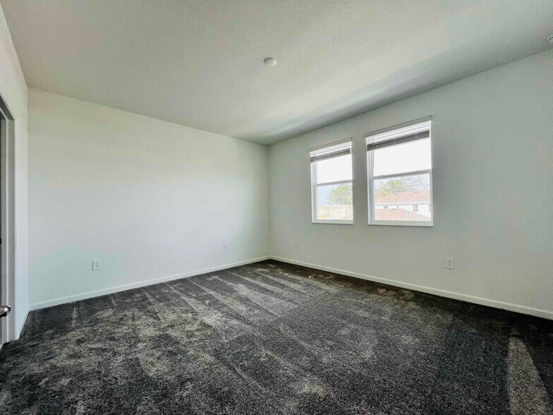 Building Photo - 1840 Bright Sky Dr