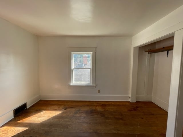 Building Photo - 1343 E Bowman St