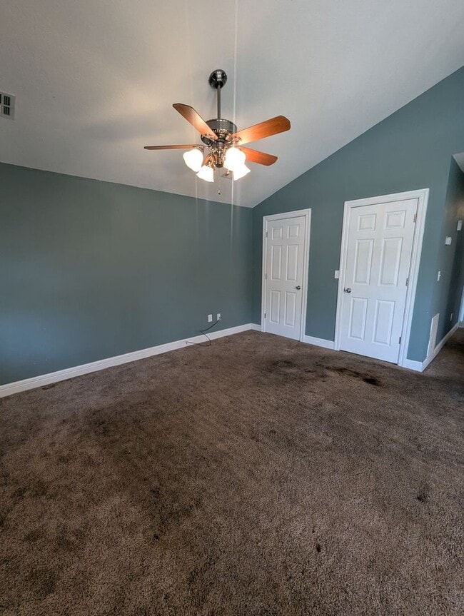Building Photo - FOR RENT – Gorgeous 3 Bed, 2 Bath Home in Webb City! Pets Welcome!